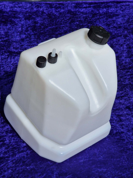 Tank 8,5 Liter mit Deckel und Saugleitung